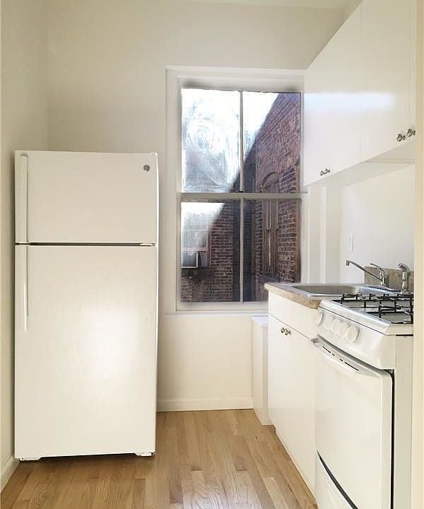 1st image of 408 E 65th St APT 1H