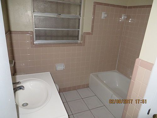 5th image of 1025 W 14th St