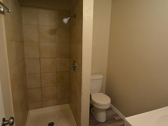 3rd image of 840 House St House 840