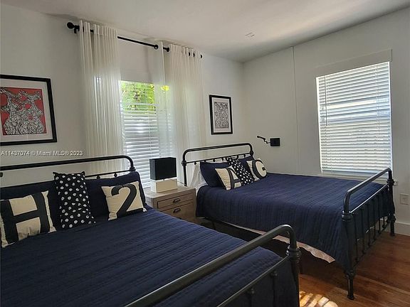 4th image of 1524 Euclid Ave APT 2
