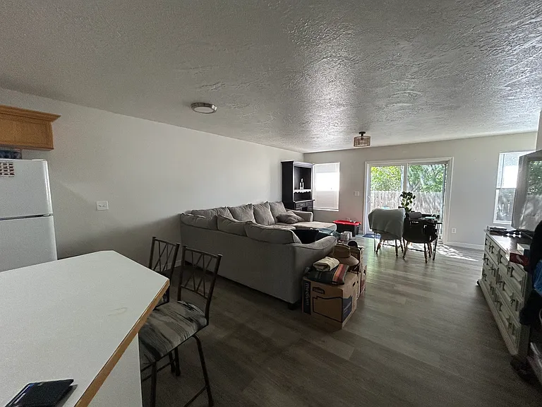 1246 NW Nina Ct — Photo 9
