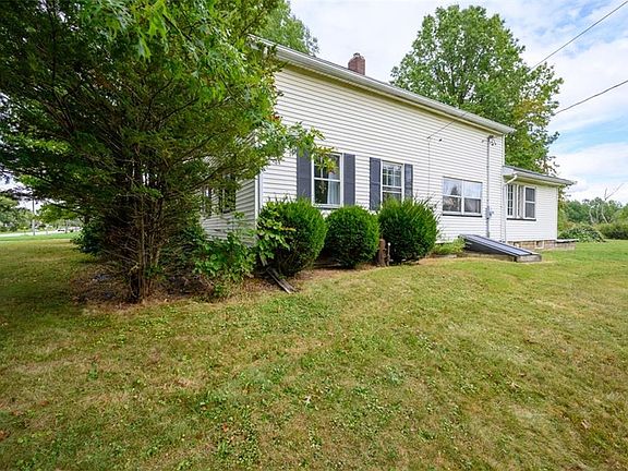 4th image of 5256 Mahoning Ave NW