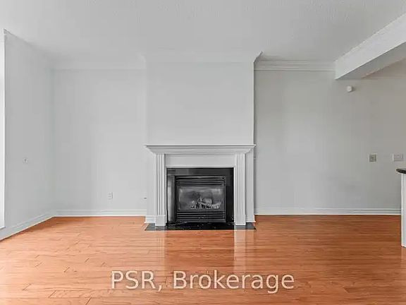 2nd image of 9 Boardwalk Dr #423