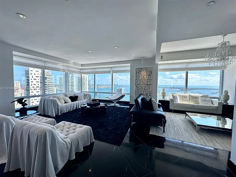 1425 Brickell Ave #42E — Photo 12