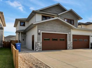 18 N Athens Pl, Blackfalds, AB T4M0N4