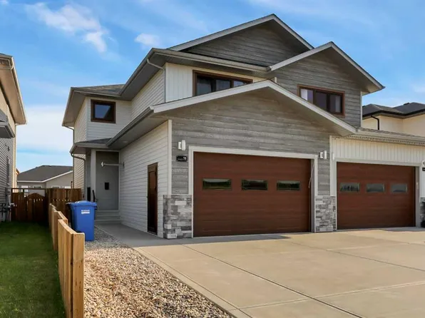 18 N Athens Pl, Blackfalds, AB T4M 0N4