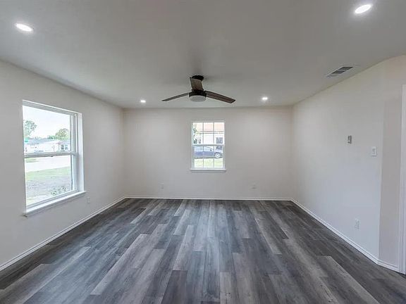 2nd image of 3518 Canada Dr