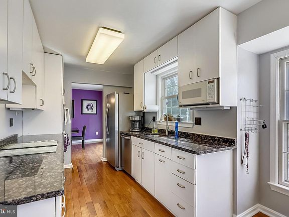 4th image of 8506 Wild Olive Dr