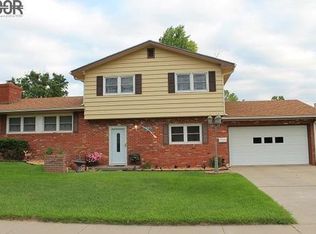 1005 E 21st Ave, Hutchinson, KS 67502