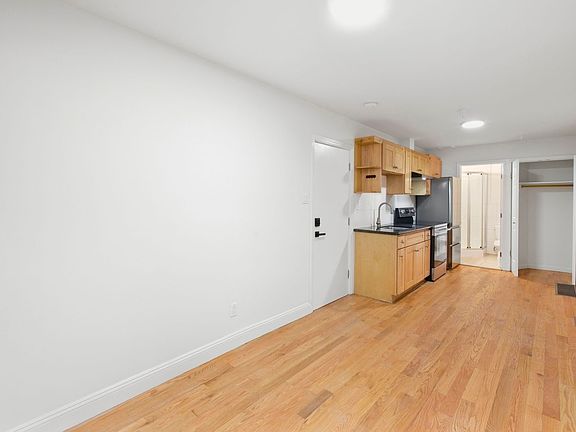 4th image of 1880 Page St APT 8