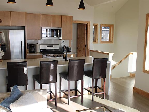 3rd image of 101 Elk Valley Road #C