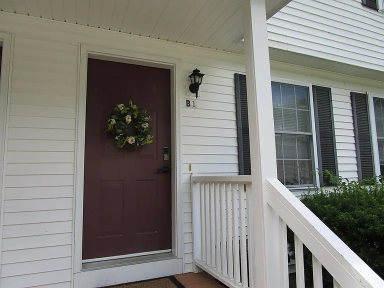 9 Old Nashua Rd #B1 — Photo 2