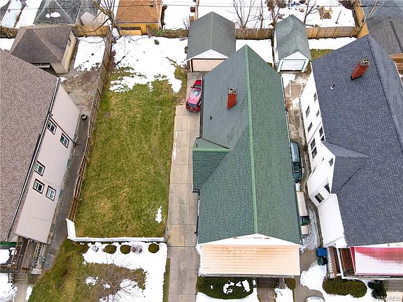 3rd image of 163 Hughes Ave