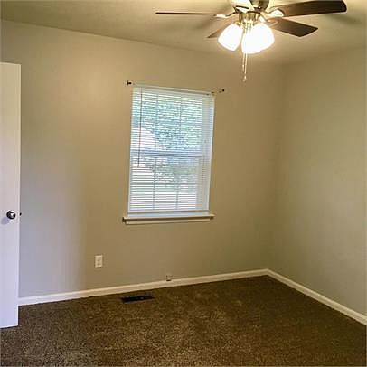 2nd image of 607 Chickadee Dr APT 5