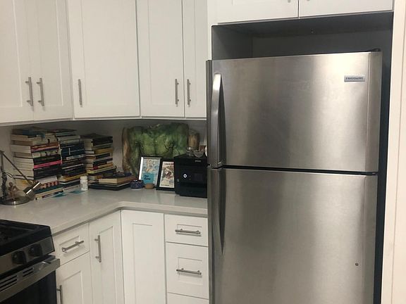 3rd image of 60 Cedar St Suite 2