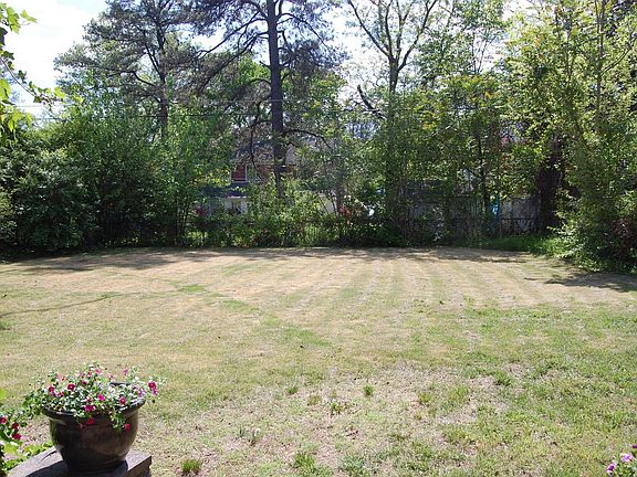 5th image of 7706 Pinehill Dr