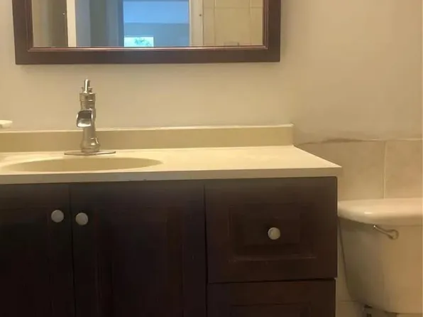 1255 W 53rd St APT 401, Hialeah, FL 33012