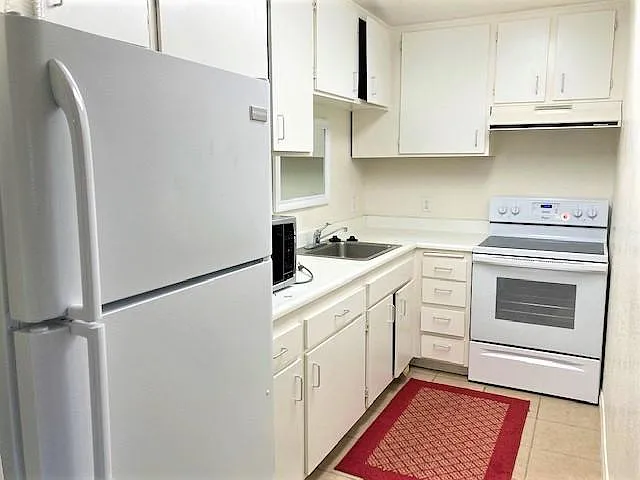 2860 N Los Felices Rd #217 — Photo 7