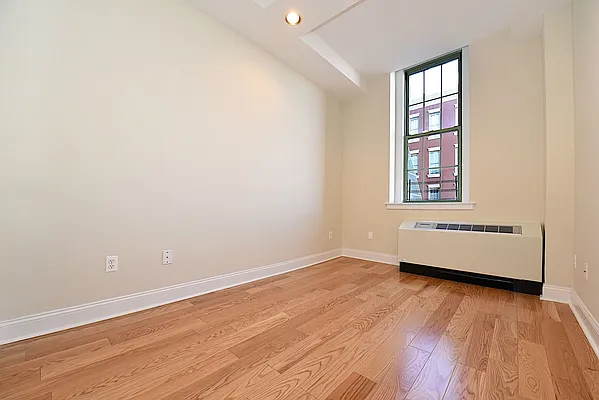 Rented by Keller Williams NYC | media 23