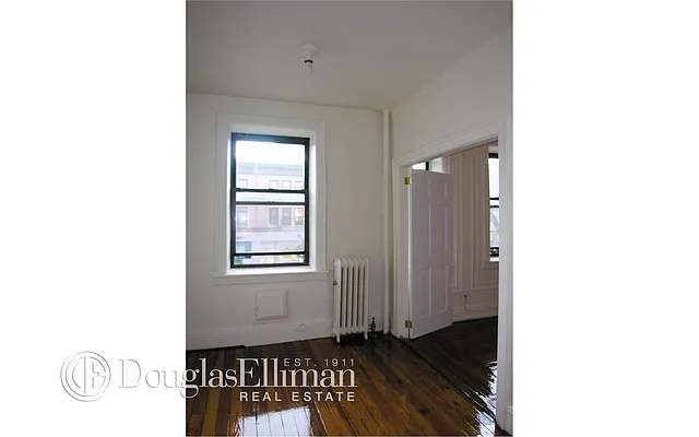 Rented by Douglas Elliman | media 14