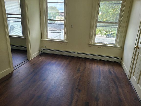 5th image of 458 High St Floor 1