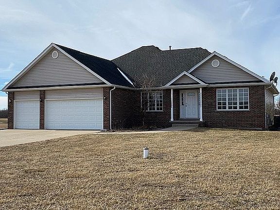 2nd image of 300 Fairway Dr