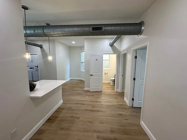 4631 Montgomery Rd — Photo 10