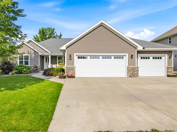848 Lotus Trl, Menasha, WI 54952