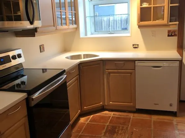 1022 G St NE, Washington, DC 20002