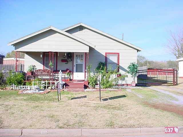 1st image of 637 SE 33rd