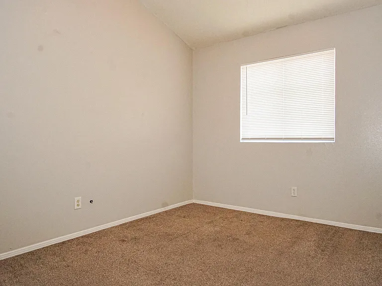 11024 Sunshine Ct — Photo 11
