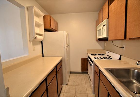 4th image of 316 E 120th St APT 3