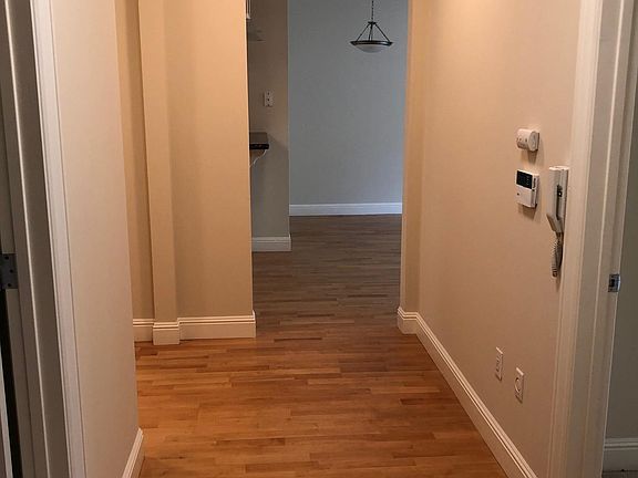 5th image of 300 Laguna Honda Blvd APT 302