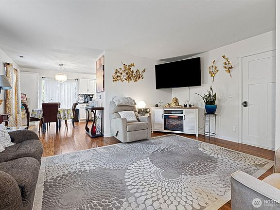 2nd image of 12718 159th Street E