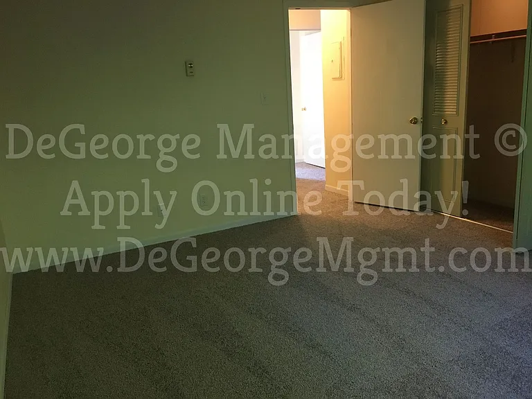 Parkside Apartments — Photo 19