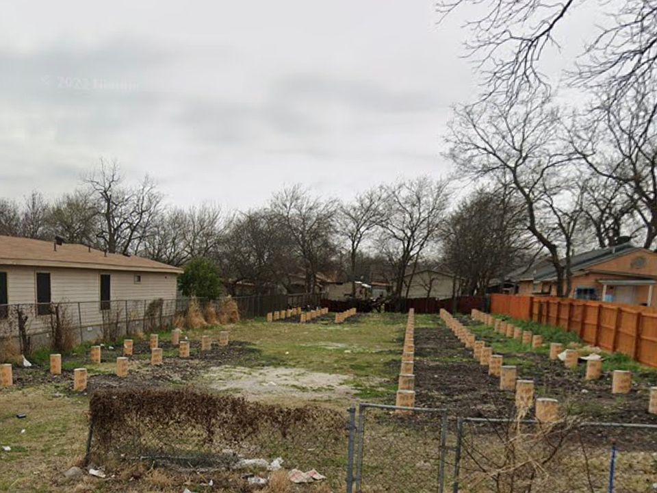 1st image of 636 Ruiz LOT 4