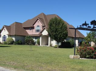 7735 Steinfeld Ln, Brenham, TX 77833