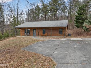 268 Burning Oaks Dr, Sevierville, TN 37876