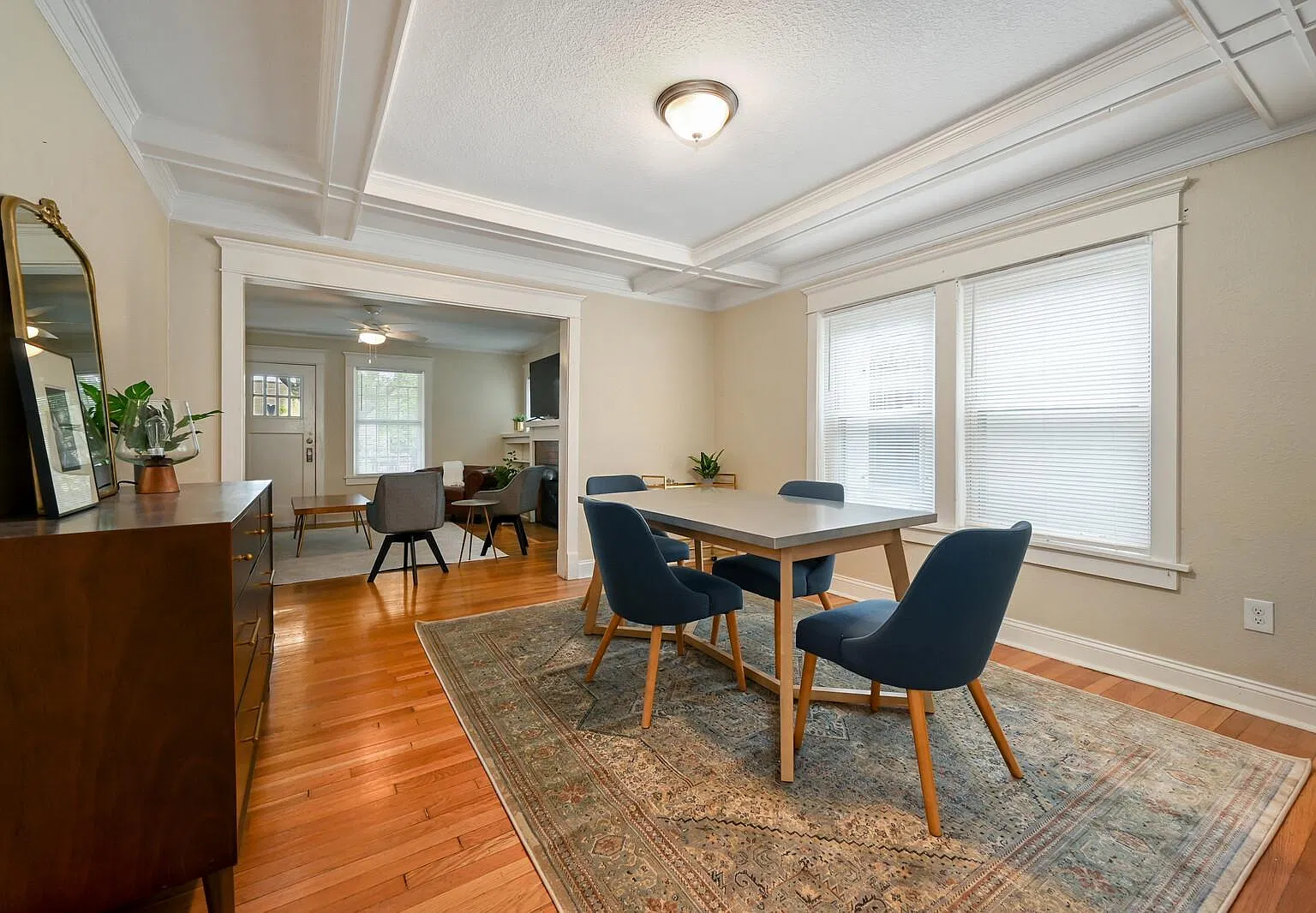 2 bed, 1000 sqft, $1,395 — Photo 3