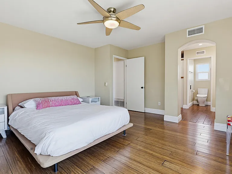 2756 Southampton Rd — Photo 30