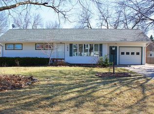 1620 10th Ave, Grinnell, IA 50112