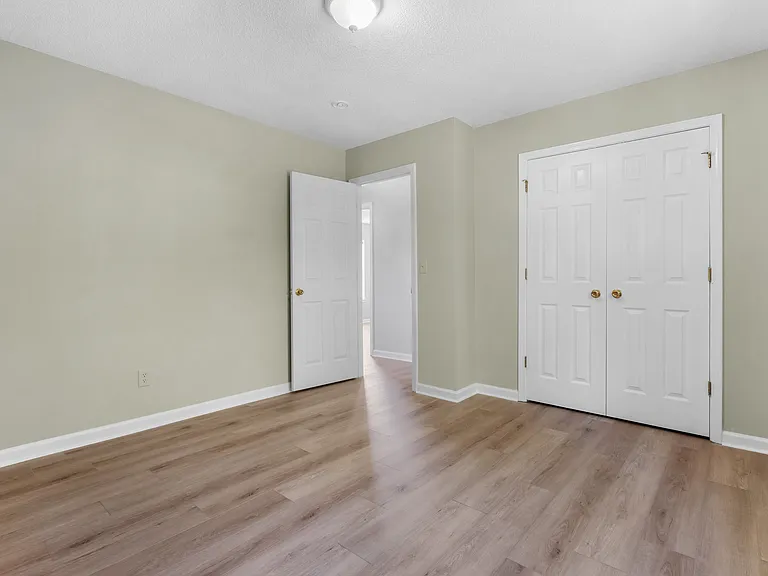 109 Summer Vale Dr — Photo 22