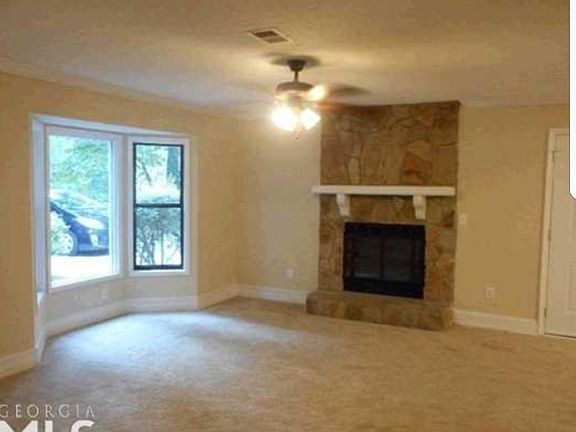 5th image of 3651 Nessa Ct SE