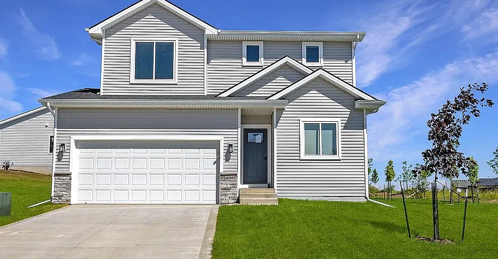 3 bed, 2.5 bath, 1529 sqft, $2,295 — Photo 1