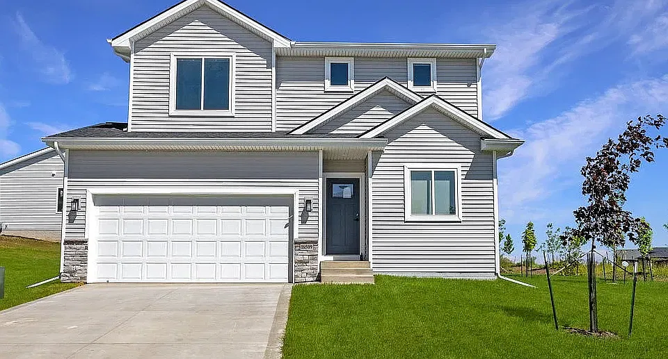 16509 Oakwood Dr