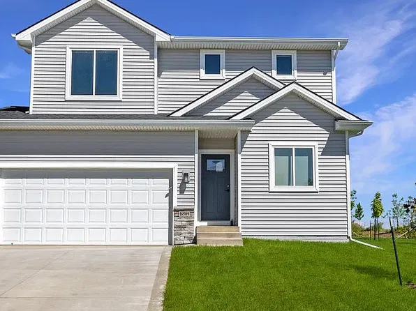 16509 Oakwood Dr, Urbandale, IA 50323