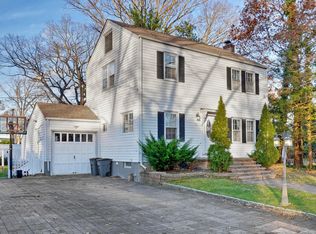 257 Lawrence Ave, Oakhurst, NJ 07755