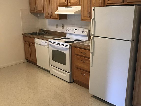 4th image of 182 Quincy Ave APT 25