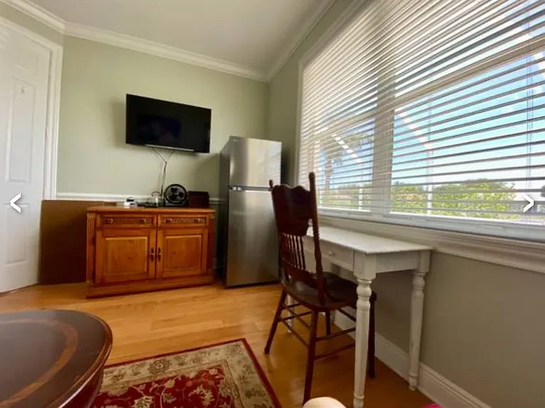 Pine Arbor Ln — Photo 4