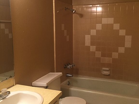 5th image of 2215 Starlite Dr